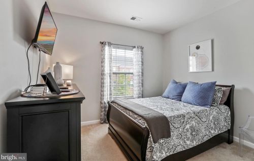 2355 Merseyside Dr, Woodbridge VA  22191-6568 exterior