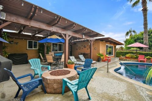 8403 Catalina Ave, Whittier CA 90605-1104 exterior