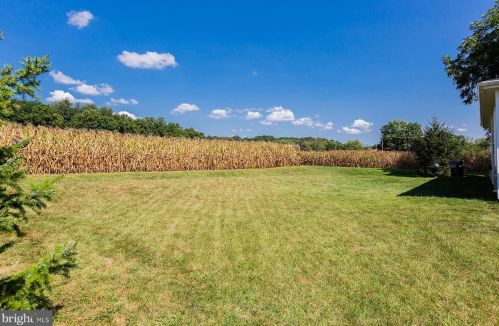 519 Delp Rd, Lancaster PA  17601-2990 exterior