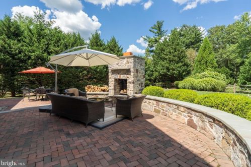 737 Hoover Rd, Blue Bell PA  19422-2015 exterior