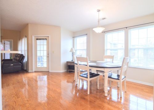 423 Deepwoods Dr, Newport, KY 41076-3734