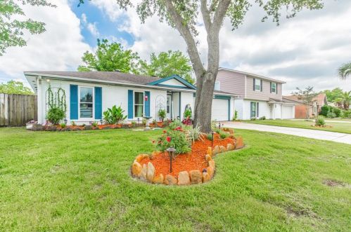 10006 Robin St, Morgans Point, TX 77571-2566