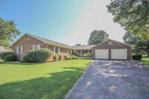 2106 Chesterfield Dr, Maryville, TN 37803-6538