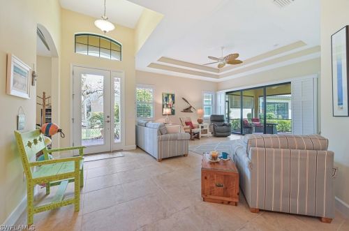 9137 Isla Bella Cir, Bonita Springs FL  34135-7198 exterior