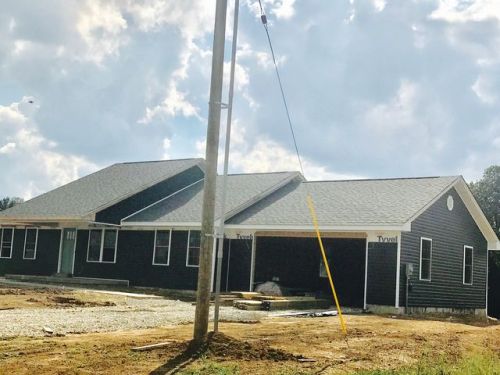82 Malcolm Dr, Buffalo, KY 42716-8432