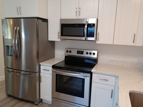 321 Azalea St, West Palm Beach, FL 33410-4804