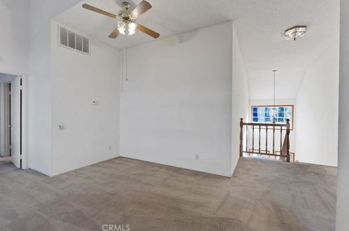 11690 Lakewood Blvd, Downey CA  90241-5272 exterior