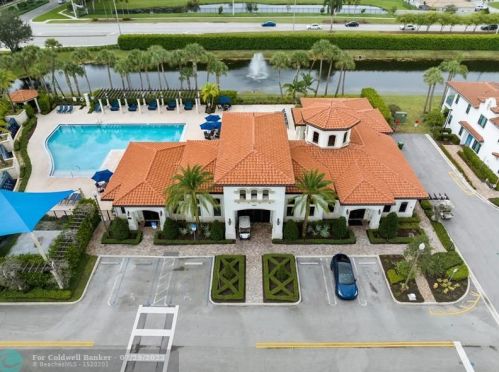 11609 13 Ct, Hollywood FL 33025-2559 exterior