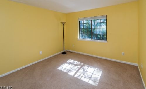 3710 Mark Twain Way, Mahwah NJ  07430-3477 exterior