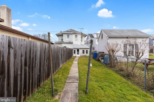 1210 Philadelphia Ave, Gilbertsville PA  19525-9573 exterior