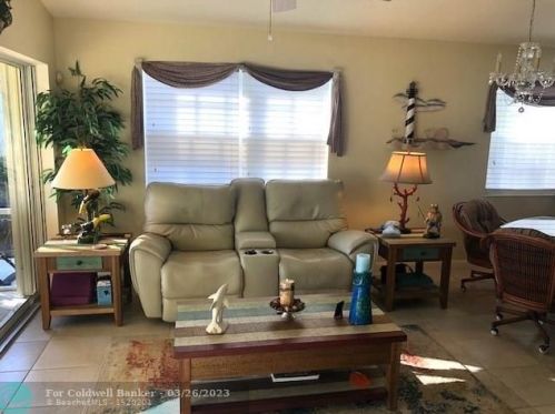 10676 Hartwick Dr, Fort Pierce FL  34987-1923 exterior
