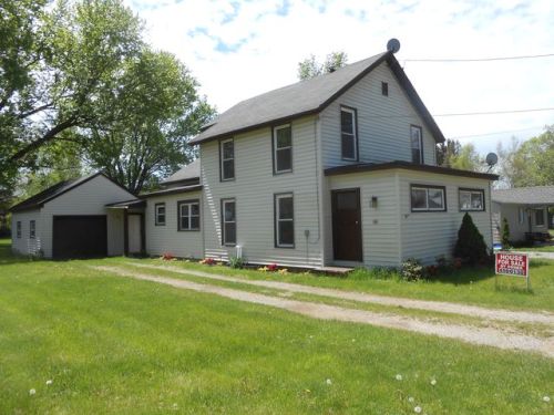65 Institute St, Frewsburg, NY 14738-9582