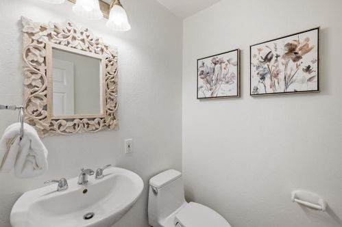 18931 Fernbrook Ct, Saratoga CA  95070-3424 exterior