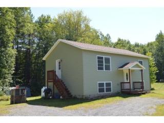 4 Endeavors Ln, Hog Island, VT 05488-8163
