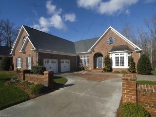 5156 Carnlough Ln, Winston Salem, NC 27104-5073