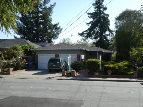 1448 Valota Rd, Redwood City CA  94061-2619 exterior