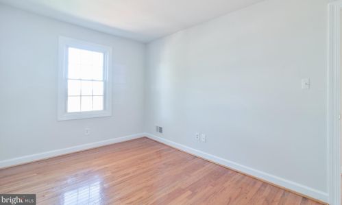 2943 Wetherburn Ct, Woodbridge VA  22191-4631 exterior