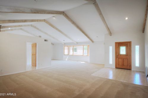 8750 7th Ave, Phoenix AZ 85007-1703 exterior