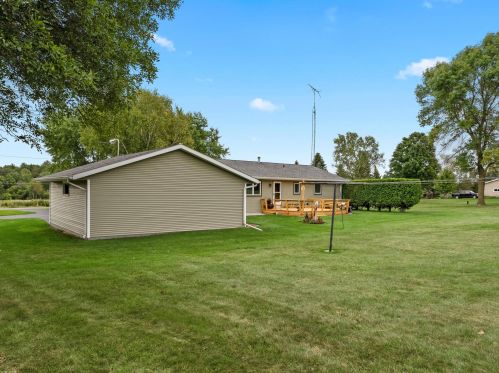 1044 Union Rd, Manitowoc WI 54220-9451 exterior