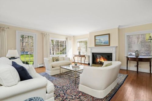 200 Mill Rd, New Canaan CT  06840-4310 exterior