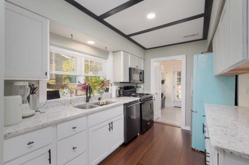 748 Beechwood Ave, Cincinnati OH  45232-1716 exterior