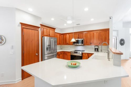 5544 Cynthia Ln, Naples FL  34112-5454 exterior