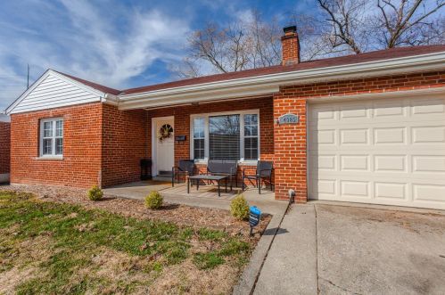 4925 Charlemar Dr, Cincinnati, OH 45227-1401