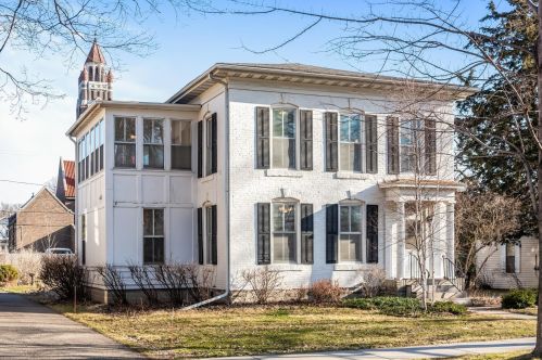 416 5th St, Faribault, MN 55021-4103