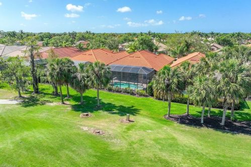 6488 Caldecott Dr, Naples FL  34113-3193 exterior