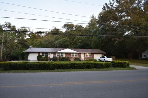 512 Scaffold Cane Rd, Berea, KY 40403-1886