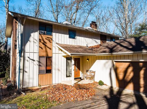 11 Cheryl Ann Ct, Berlin Boro, NJ 08009-9601