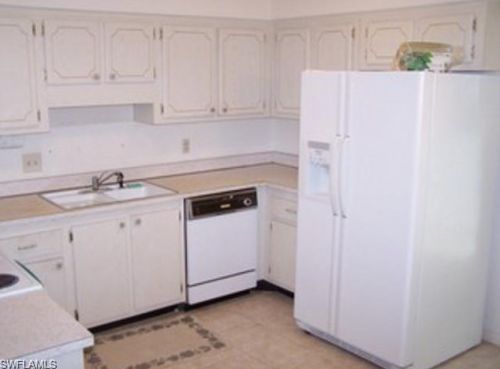 713 Palm View Dr, Naples, FL 34110-1207