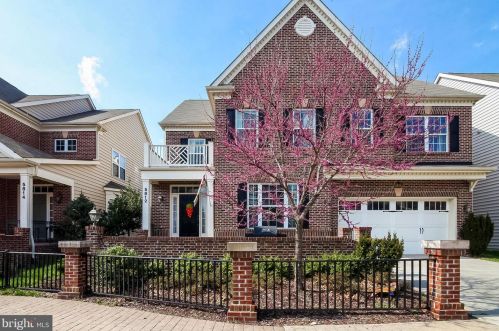 5812 Falls Gate Ct, Falls Church, VA 22041-1666
