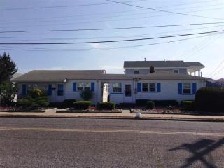 8301 Seaview Ave, Wildwood Crest, NJ 08260-3653