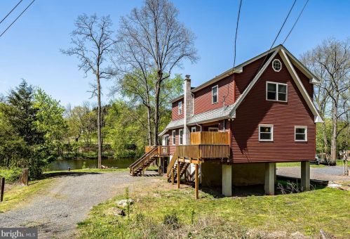 4956 Skippack Pike, Collegeville PA  19473-2049 exterior