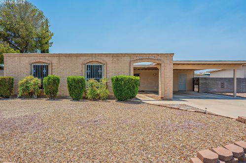 9230 Simon Pl, Tucson, AZ 85710-3164