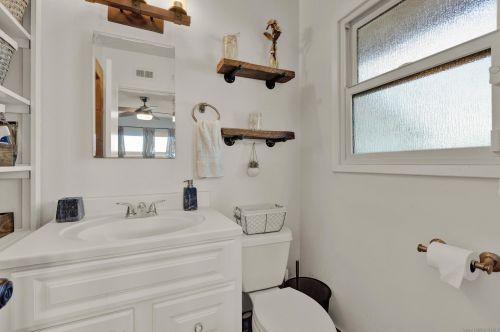 4471 Appleton St, San Diego CA 92117-1909 exterior