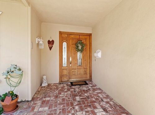 26446 Oak Highland Dr, Santa Clarita, CA 91321-1380