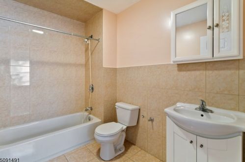 553 26th St, Paterson NJ  07514-2549 exterior