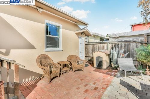 2708 Humboldt Ave, Oakland CA  94602-3635 exterior