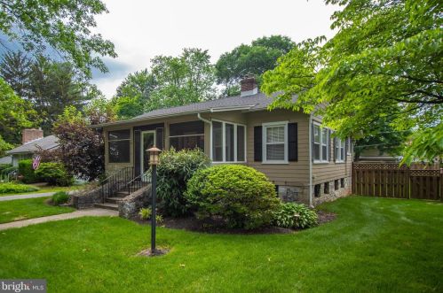 2820 Yale Ave, Camp Hill, PA 17011-5246