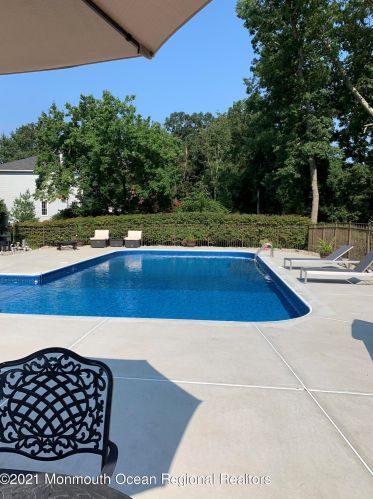 3071 Governors Xing, Belmar NJ 07719-4543 exterior