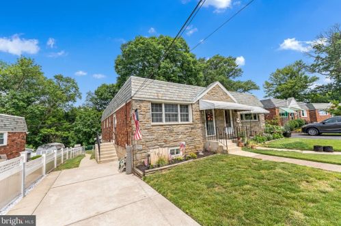 1011 12th Ave, Prospect Park, PA 19076-2021