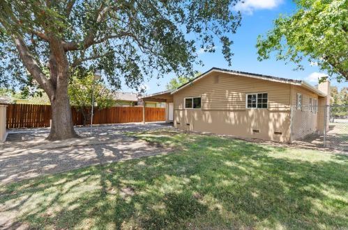 620 Walnut Park Ave, Liberty Farms CA  95620-3148 exterior