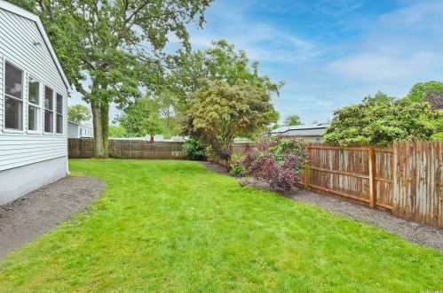 111 9th Ave, Holtsville NY  11742-2336 exterior