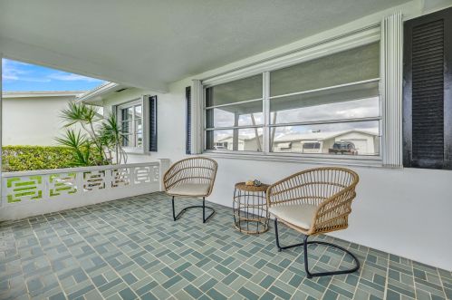 624 21st Cir, Boynton Beach, FL 33426-4627