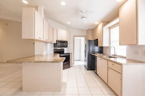 3668 El Segundo Ct, Naples FL 34109-1398 exterior