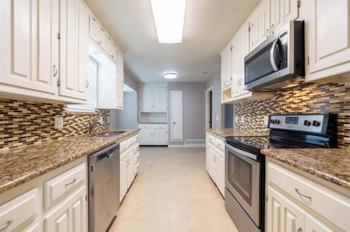 2009 Drake Dr, Richardson TX  75081-3237 exterior