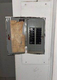 132 Charles St, Pittsburgh PA  15238-1041 exterior