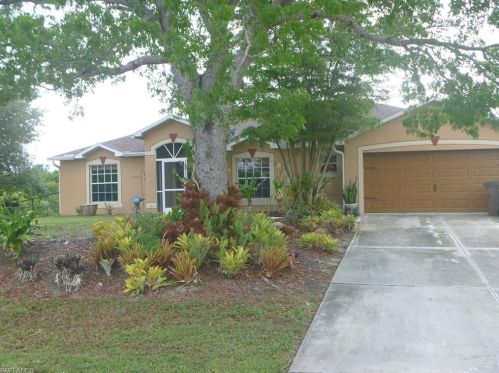 705 Magnolia Ave, Lehigh Acres, FL 33972-7948